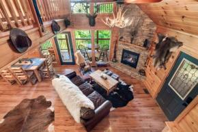 Bear Mountain Chalet in Sevierville with Hot Tub